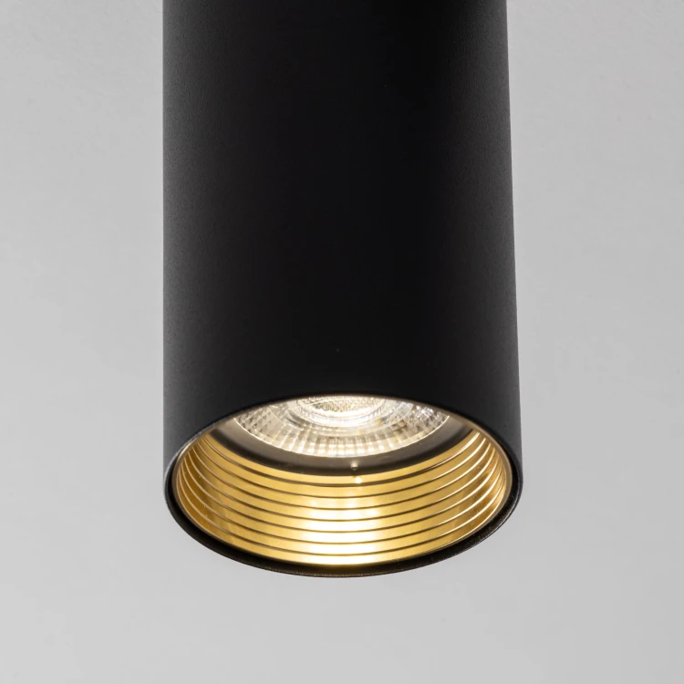 10718_AMIS_BLACK_D.jpg